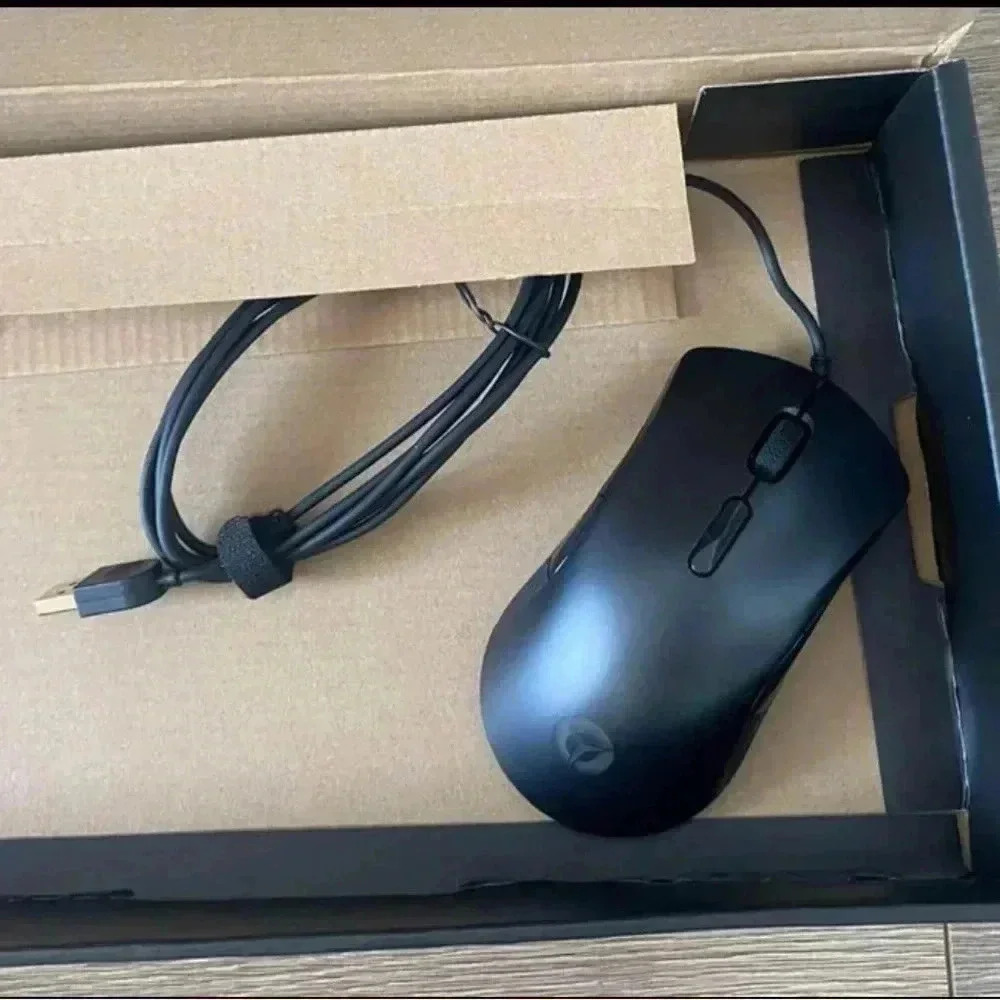 “Host Pick”!! Lenovo Legion  KM300 RGB Gaming Combo Keyboard and Mouse - Picture 3 of 5